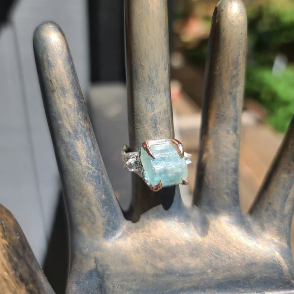 Aquamarine HUGE 9k raw nugget & Topaz Sterling ring sz8.5 - Picture 5 of 7